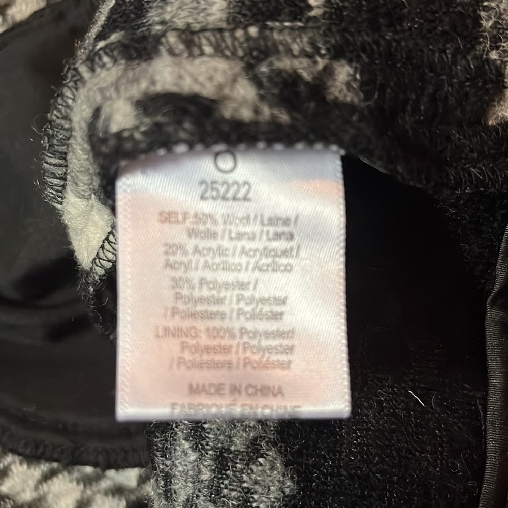 Quest Editor Geometric Design Sweater - image 3